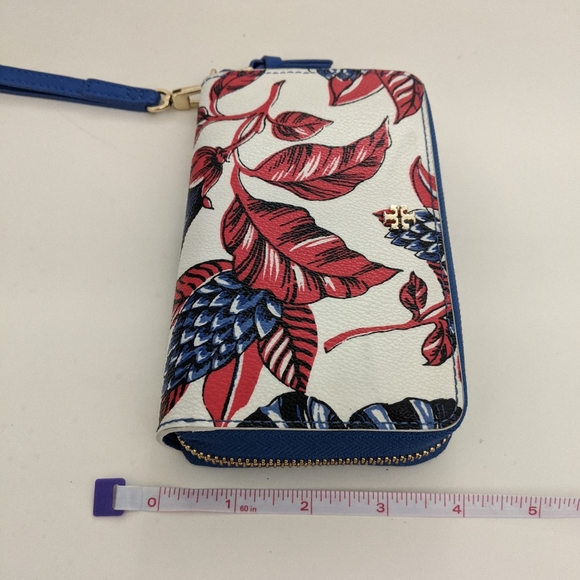 EUC! Tory Burch Red, Blue, White Floral Wristlet Wallet Zip Around - Picture 4 of 15